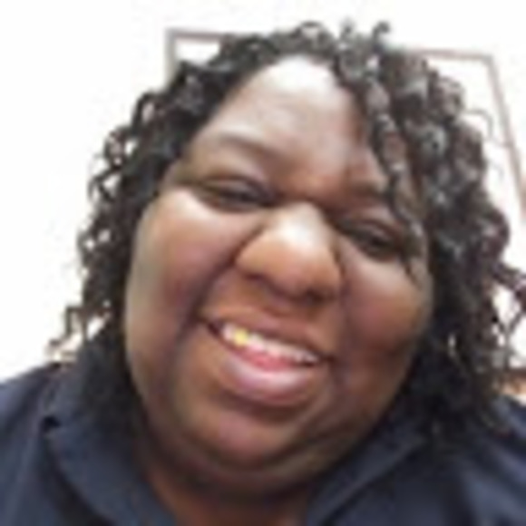 Profile Picture of Nicole Macklin (@nicole_macklin) on Poshmark