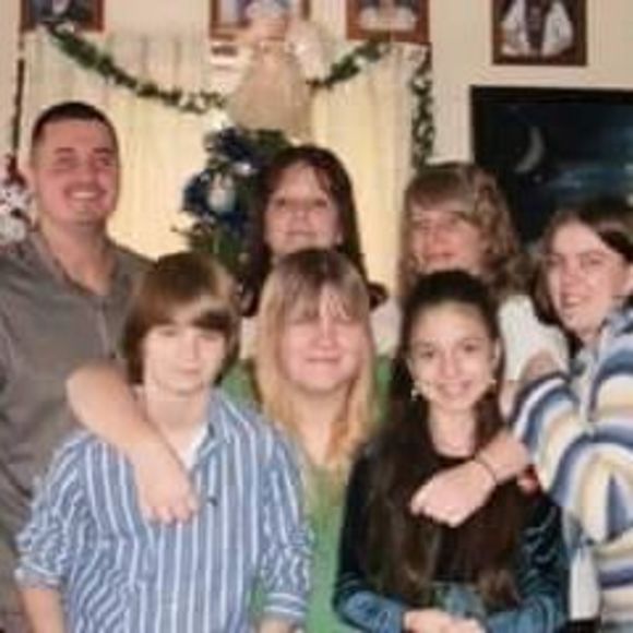 Profile Picture of Christine Weise (@christinewei811) on Poshmark