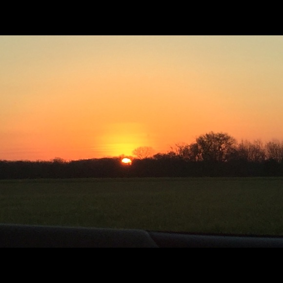 Profile Picture of Becky Dippold (@beck_jm) on Poshmark