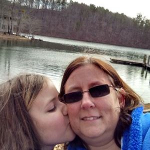 Profile Picture of Kim Drain (@Kim4ItWorks) on Twitter