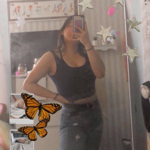 Profile Picture of Lara Kieras (@larakieras) on Poshmark