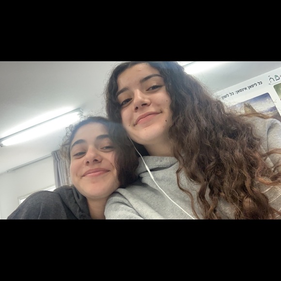 Profile Picture of Maya Wolf (@maya_wolf) on Poshmark