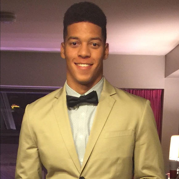 Profile Picture of Jalen Robinette (@youngniner) on Poshmark