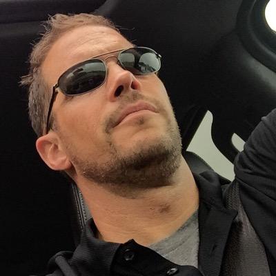 Profile Picture of Rob Strzelczyk (@RobertJames1) on Twitter