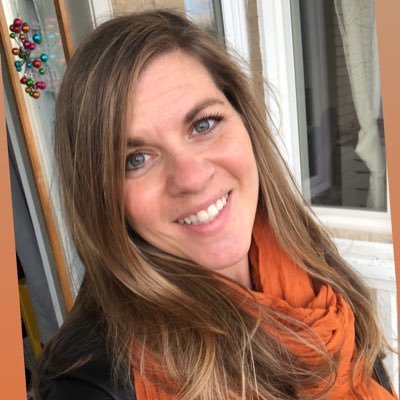 Profile Picture of Lindsay Copp (@CoppLindsay) on Twitter