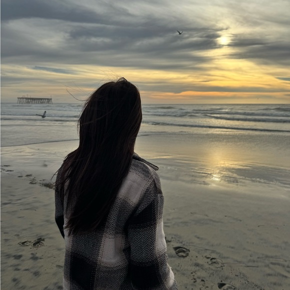 Profile Picture of Giselle Ruelas (@giselle_ruelas) on Poshmark