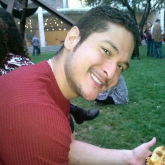 Profile Picture of Eric Torrez (@thomastorrez) on Poshmark