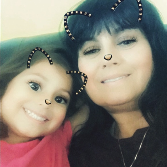 Profile Picture of Alice Juarez (@alicejuarez) on Poshmark