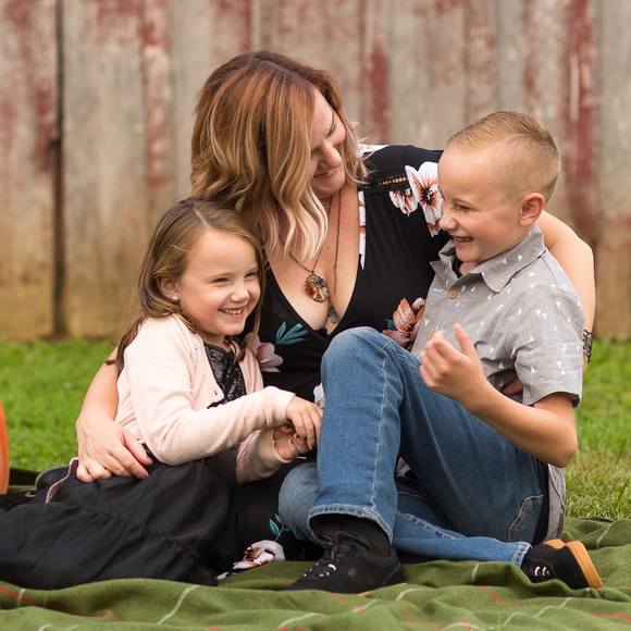 Profile Picture of Angie Brozena (@abrozena) on Poshmark