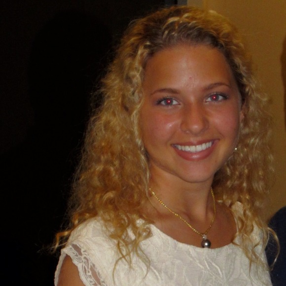 Profile Picture of Jade Scherb (@jas893) on Poshmark