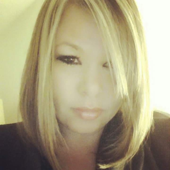 Profile Picture of Libby Euell (@euelllibby1) on Poshmark