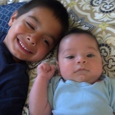 Profile Picture of Robert Thibeault (@mvrocky40) on Twitter