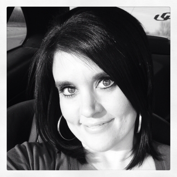 Melissa Vendetti - Poshmark Profile Picture of Melissa Vendetti (@mvendetti) on Poshmark