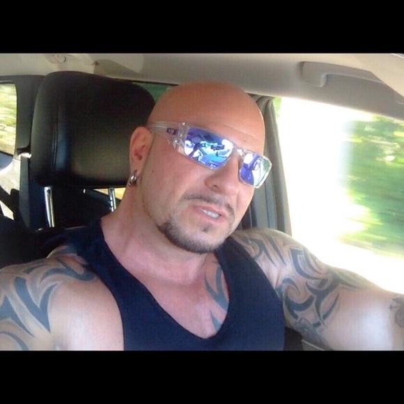 Profile Picture of John Mello (@jmello007) on Poshmark