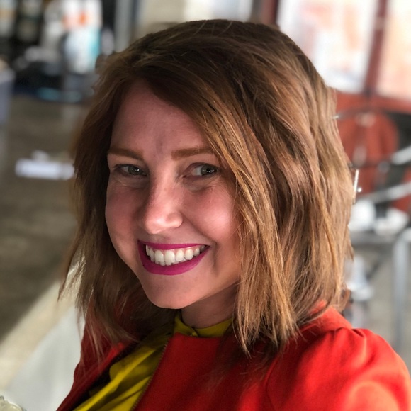 Profile Picture of Amberle Zuerlein (@amberlekaye) on Poshmark