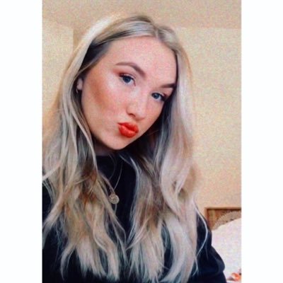 Profile Picture of Frances Davies (@FrancesDaviss) on Twitter