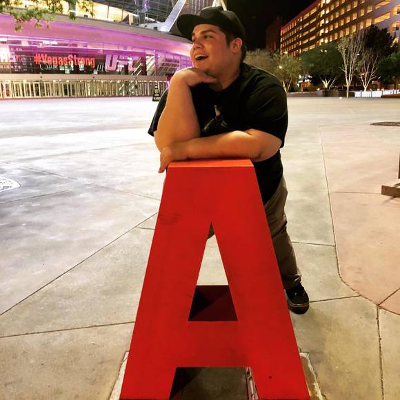 Profile Picture of Andrew Hernandez (@ajonx805) on Poshmark