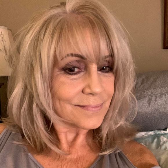 Profile Picture of Joan Jackman (@jjackman2) on Poshmark