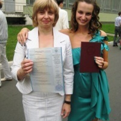 Profile Picture of Julia Anet Mier (@julia_anet) on Twitter