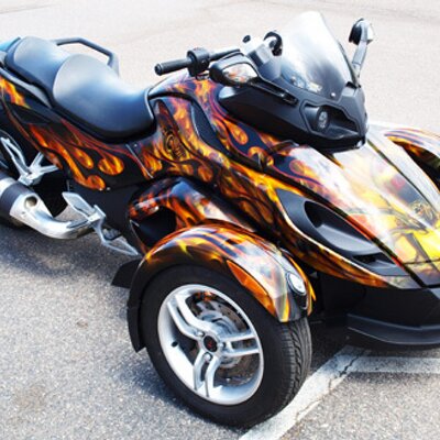 Profile Picture of Mike Collett (@KustmPaint) on Twitter