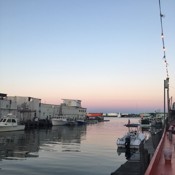 Profile Picture of Sarah Shadowens (@sshadowe) on Poshmark