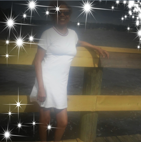 Profile Picture of Debra Pearson (@debkpearson335) on Poshmark