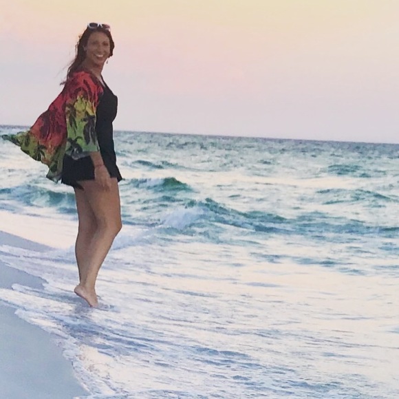 Profile Picture of Courtney Keune (@courtkeune) on Poshmark