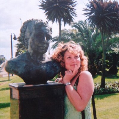 Profile Picture of Jo Wainwright (@fluffyjojow) on Twitter