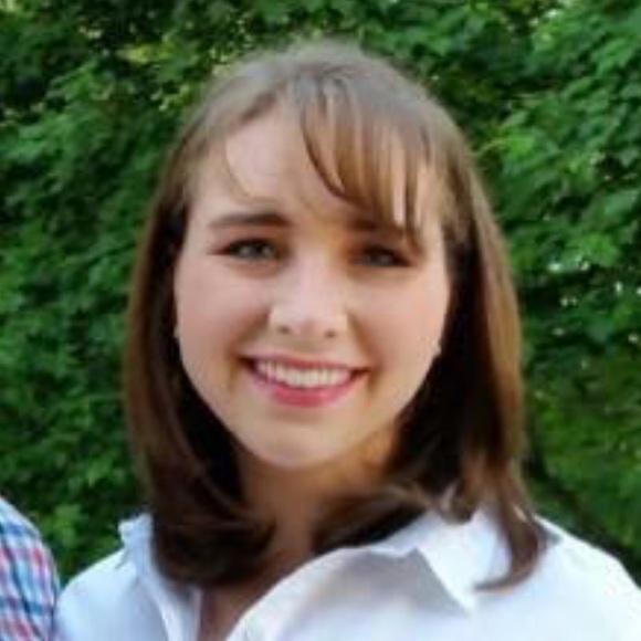 Profile Picture of Loren Ball (@lorennball) on Poshmark