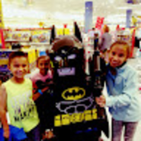 Profile Picture of Chris Valdez (@cvaldez2013) on Poshmark