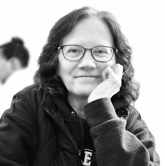 Cris Wright - Poshmark Profile Picture of Cris Wright (@cristyswright) on Poshmark