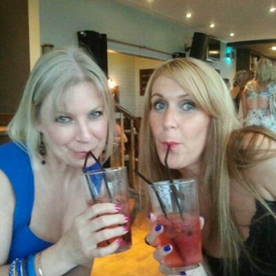 Profile Picture of Kim (@kim31collings) on Twitter