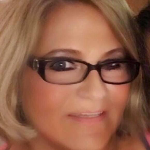 Profile Picture of Janet Maynard (@13conn) on Poshmark