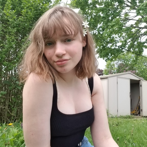 Profile Picture of Lillian Shea (@lillianshea01) on Poshmark