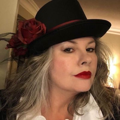 Profile Picture of Leanne Beattieon Twitter