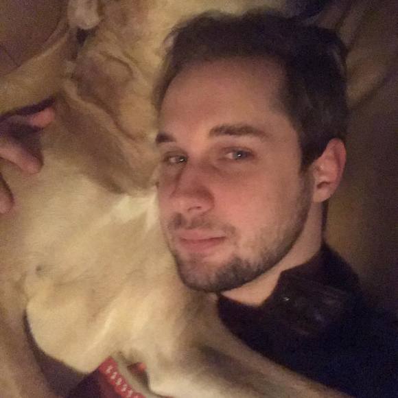 Profile Picture of Tom Stark (@starkthomasb) on Poshmark