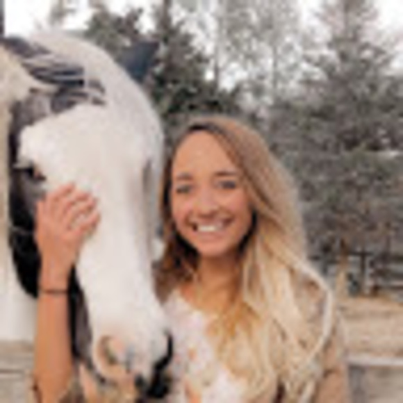 Profile Picture of Taylor Buckley (@tbuckley701) on Poshmark