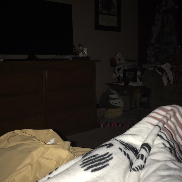 Profile Picture of Flor Siadek (@florsiadek) on Poshmark