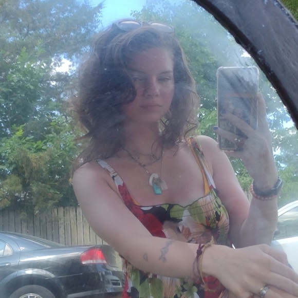 Profile Picture of Brianna Feltner-polito (@bfeltnerpolito) on Poshmark