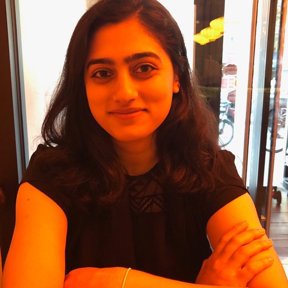 Profile Picture of Zebeda Moin (@zebedamoin) on Poshmark
