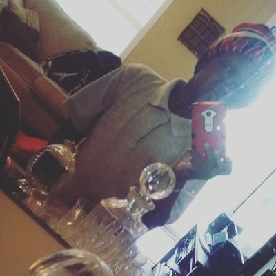 Profile Picture of Sean Hollis Arnold (@Sean_Money27) on Twitter