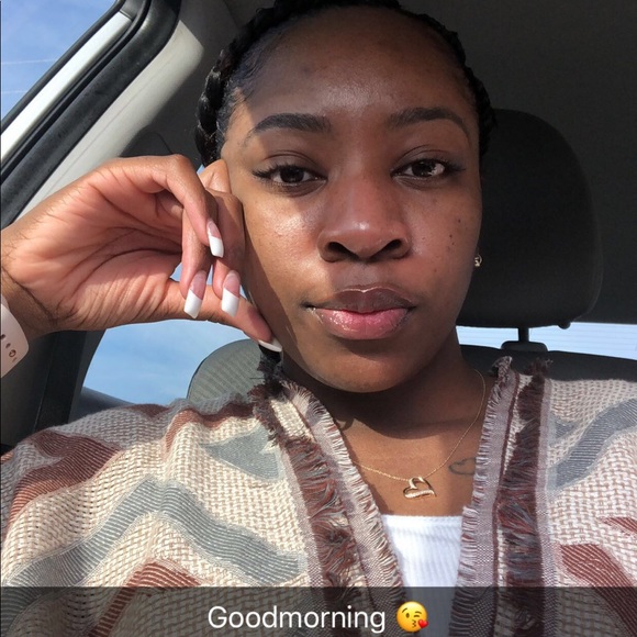 Profile Picture of Markeshia Macer (@majorrkey) on Poshmark