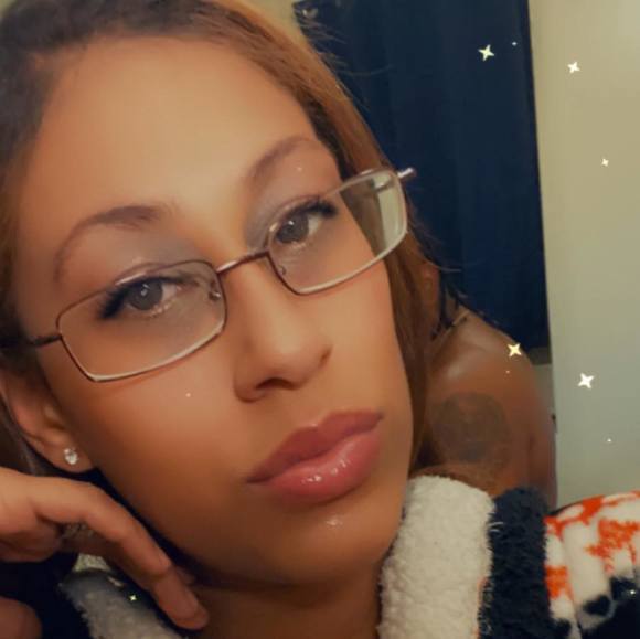 Profile Picture of Arielle Marrero (@prchic4u2nv05) on Poshmark