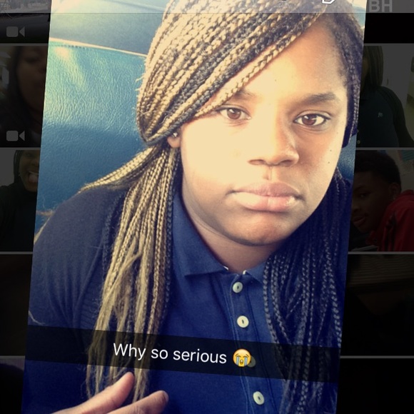 Profile Picture of Angel Manning (@angeelxig) on Poshmark