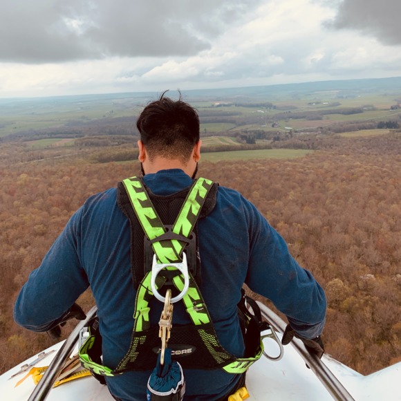 Profile Picture of Alex Morteo (@amorteo) on Poshmark