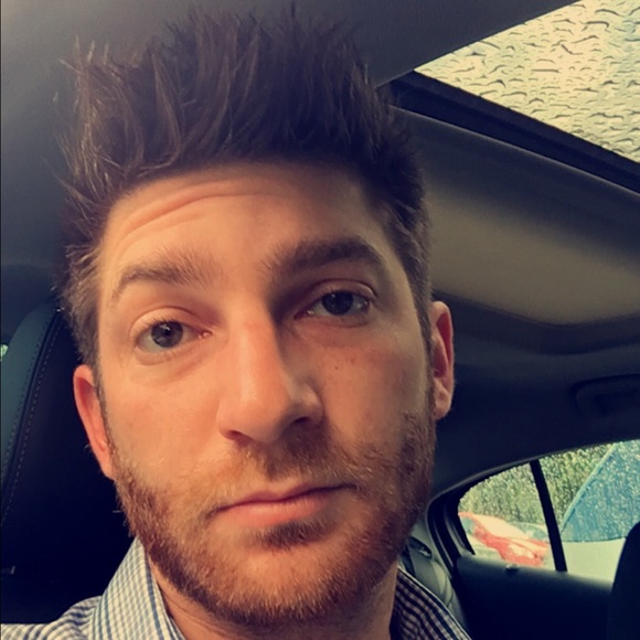 Profile Picture of Lior Winer (@layallday) on Poshmark