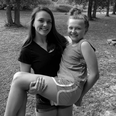 Profile Picture of Mackenzie (@kenzie_marovets) on Twitter