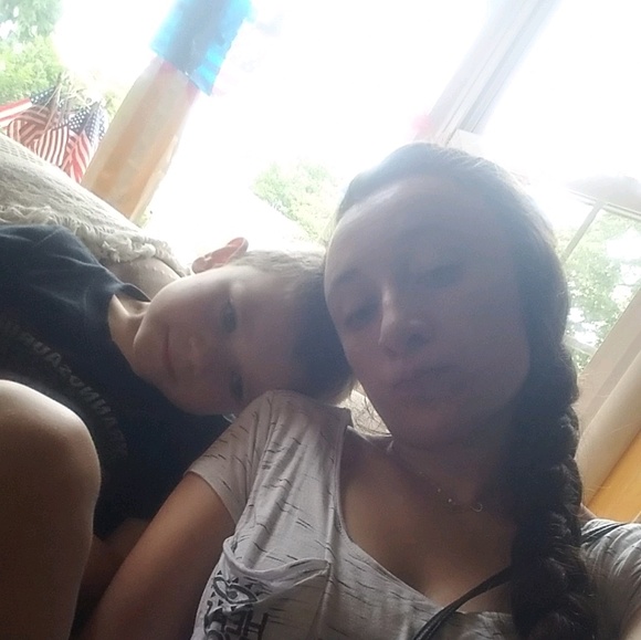 Profile Picture of Annamae Wieckowski (@annamae2294) on Poshmark