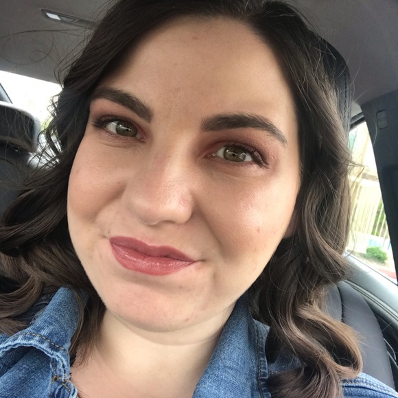 Profile Picture of Aspen Allen (@aspenallen) on Poshmark