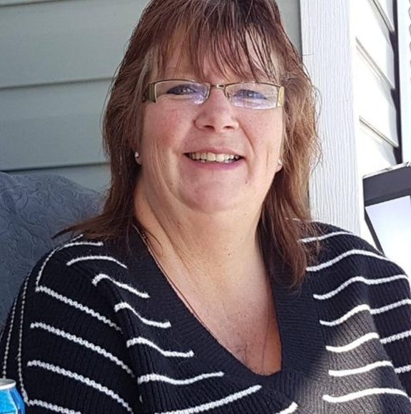 Profile Picture of Wendy Denboer (@wdenboer) on Poshmark